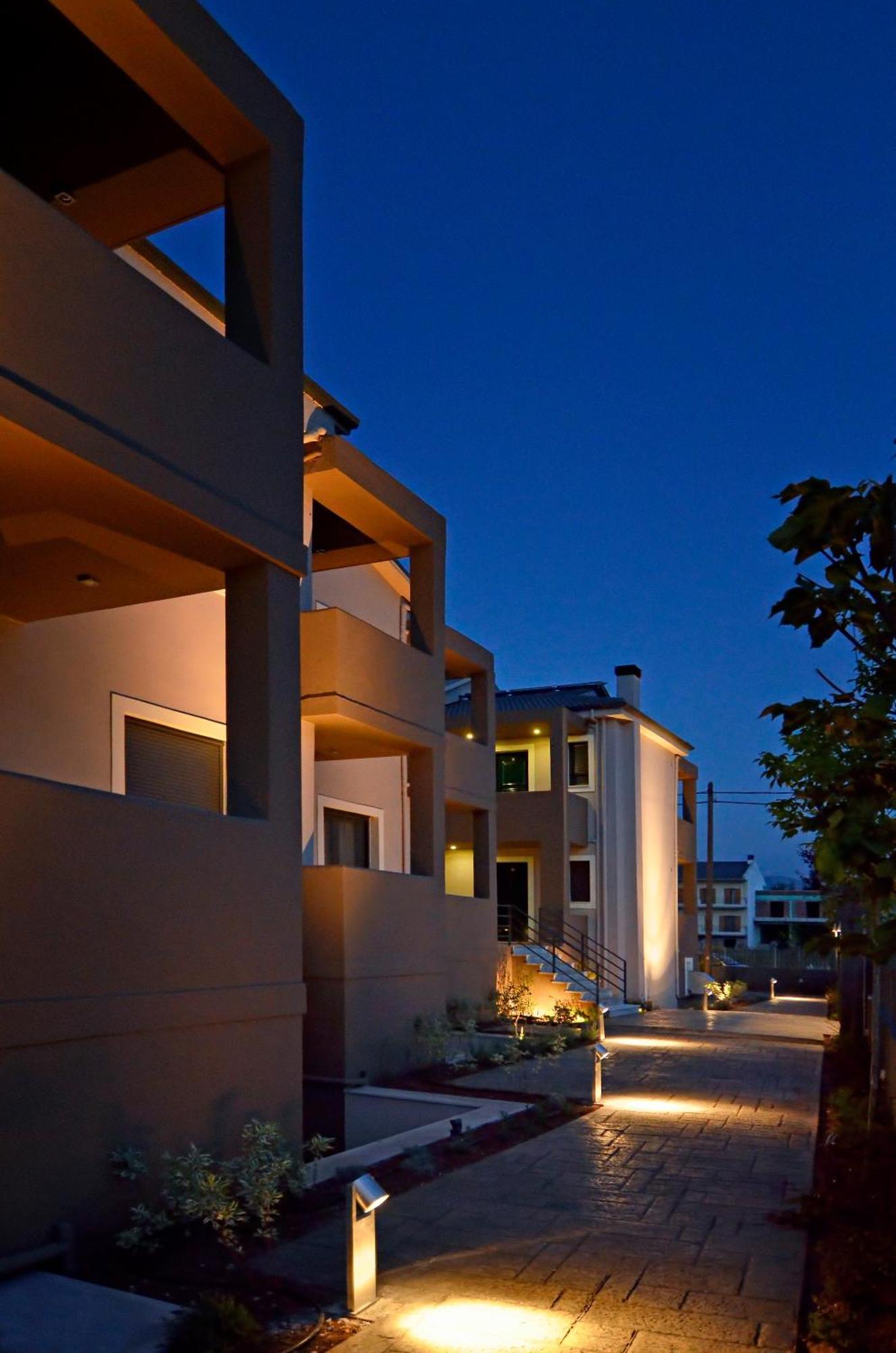 Ellopia Point Hotel อิโออันนินา ภายนอก รูปภาพ