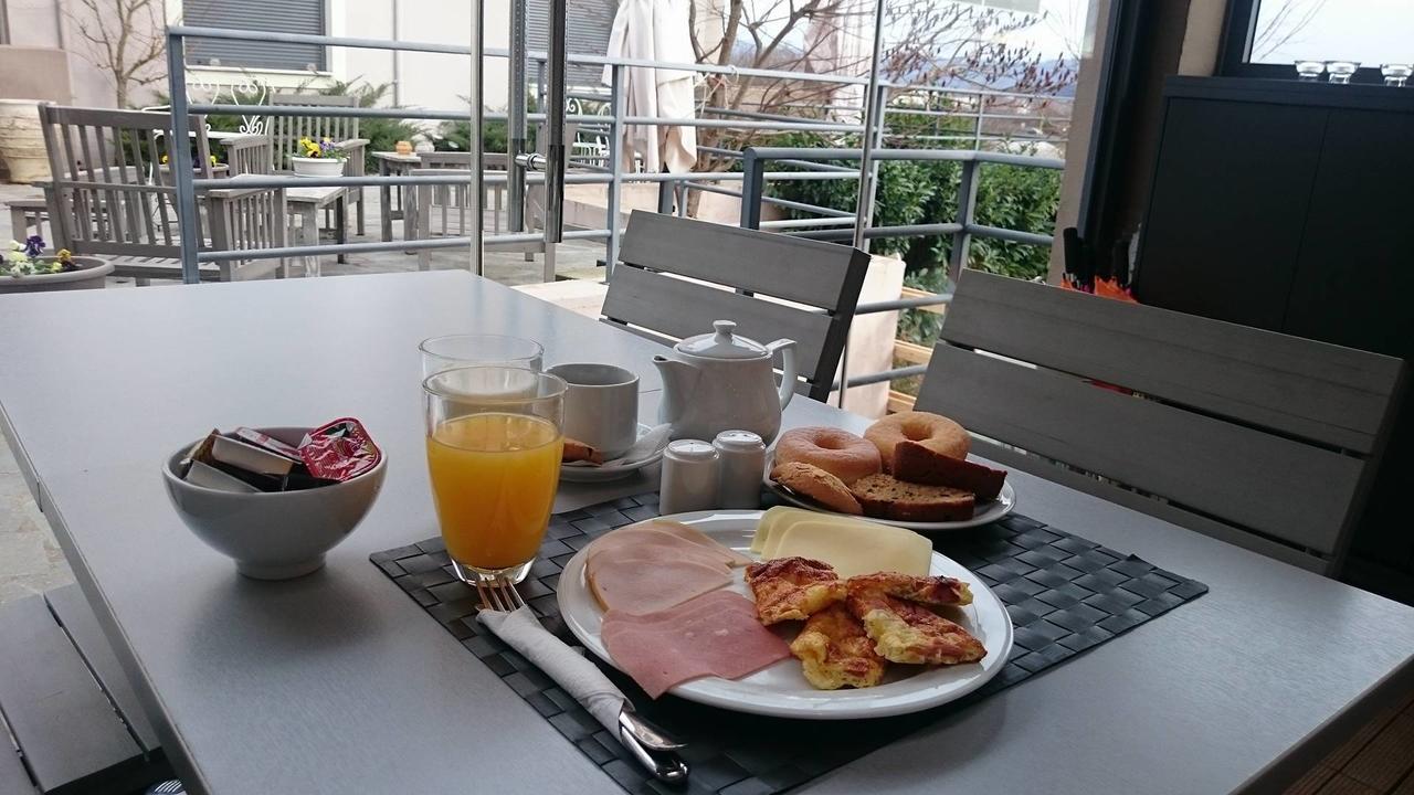Ellopia Point Hotel อิโออันนินา ภายนอก รูปภาพ